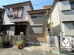 キッチンには窓がございますので、昼間は手元が明るく、お料理がはかどります。