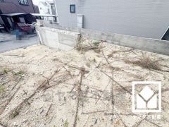 現況更地のため、余分な解体費用を抑えられ、スムーズに建築に入れます。