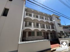 ブランコやすべり台などの遊具が設置された「森前公園」、ジャングルジムや木製の複合遊具が設置された「森公園」など、徒歩圏内に複数の公園があり、子育て世帯の方にもお勧めです。