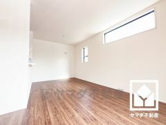 全居室フローリングでお掃除ラクラク。全居室収納もございますので、お部屋の広さを最大限に活用できます。