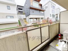 北向きバルコニーです。南北両面バルコニーで陽当たり、風通し良好。