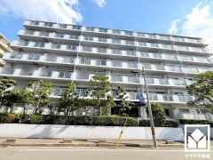 敷地南側に道路を挟んでスイング遊具の設置された「東難波芦原子ども広場」がございます。徒歩圏内には他にも広々とした公園が複数あり、子育て世帯の方にもお勧めです。