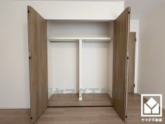 大きなクローゼットなので整理整頓しやすいです。