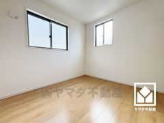 全居室に窓がございます。明るい陽光がたっぷり差し込む心地よい生活空間です。