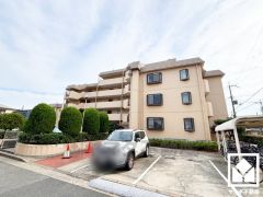 阪急電鉄神戸線「武庫之荘」駅まで徒歩約19分の立地。毎日の通勤・通学だけでなく、休日のお出かけまで利便性に優れています。