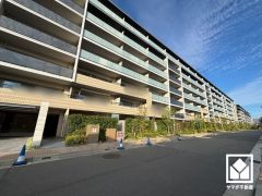 バスタオルやパジャマ等を収納できるリネン庫付き。洗剤等のストックも収納できるので、洗面室をすっきり清潔に保つことができそうです。