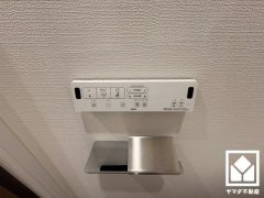 温水洗浄便座付きで、季節を問わずいつでも温かい便座をお使いいただけます。