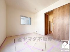 全居室フローリングでお掃除ラクラク。全居室収納もございますので、お部屋の広さを最大限に活用できます。