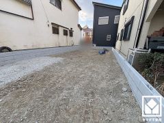 省エネ基準適合住宅で、光熱費などのランニングコストを抑えられます。夏は涼しく、冬は暖かい、季節に関わらず快適に過ごせる住宅です。