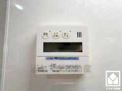 ボタン1つで自動でお湯張りができるオートバス機能付き。