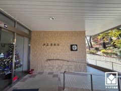 玄関にはシューズボックスを完備。家族の靴もしっかり収納できるので、玄関がいつも片付き、気持ちよくお客様を迎えられます。