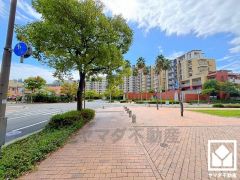 「西宮浜義務教育学校（小中学校）」まで徒歩6分。低学年のお子様も安心して通学していただけます。