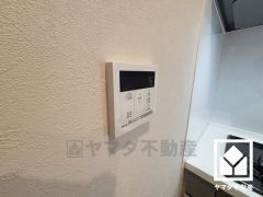 ボタン1つで自動でお湯張りができるオートバス機能付き。