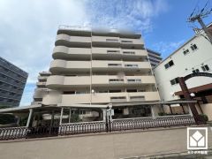 浴室乾燥機付き。雨の日の洗濯や花粉・ウイルス対策にも。