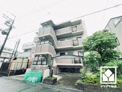 落ち着いた色合いと品のあるデザイン。帰るたびに安心感を感じられる佇まい。