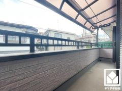 屋根付きなので急な雨の日も安心ですね。