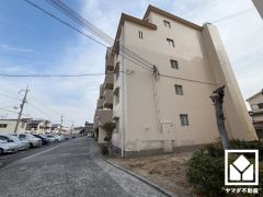 洋室と北側の和室には収納スペースがございますので、お部屋の広さを最大限に活用できます。