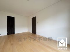 全居室6帖以上のゆとりある居住空間?で、広々お使いいただけます。