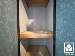 押入にはお客様用の座布団や寝具も収納可能です。