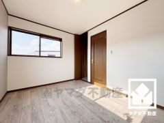 全居室2面採光。明るい陽光がたっぷり差し込む心地よい生活空間です。