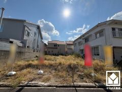 浴室には小窓が付いているので明るく、こもりがちな湿気もすぐ取り除くことができます。