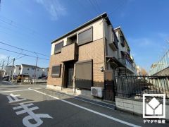 交通量の少ない閑静な住宅街にあり、静かな環境で落ち着いた生活をお送りいただけます。