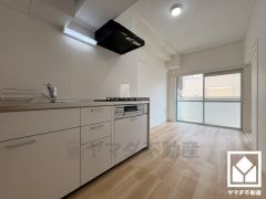 自然光を取り込む、開放感あふれる暮らし。隅々まで光が降り注ぎ、明るく心地の良い空間。