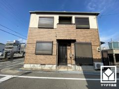 洗練されたデザインと堅牢な造り。美しさと安心を兼ね備えた、心地よい住まい。