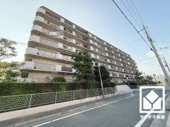 落ち着いた色合いと品のあるデザイン。帰るたびに安心感を感じられる佇まい。