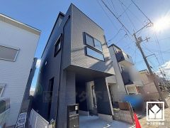 洗練されたデザインと堅牢な造り。美しさと安心を兼ね備えた、心地よい住まい。