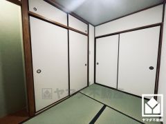 子どもの遊び場、お昼寝スペース、時には書斎にも。和室があると、暮らしの幅がぐんと広がる。