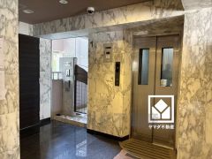 スムーズな移動を叶えるエレベーター。忙しい朝も快適に、ストレスフリーな暮らしをサポート。