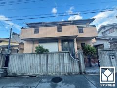 室内洗濯機置場がございますので、天候に左右されず洗濯していただけます。