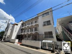 落ち着いた色合いと品のあるデザイン。帰るたびに安心感を感じられる佇まい。