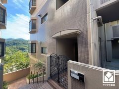 2025年7月12日フルリフォーム済の大変綺麗なお部屋で、即ご入居いただけます。24時間365日緊急対応サービス、アフターサービス保証付きでご購入後のサポートも充実しており、安心してお住まい頂けます。