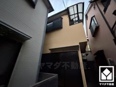 室内洗濯機置場がございますので、天候に左右されず洗濯していただけます。