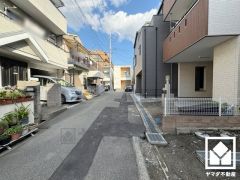 JR東海道本線「立花」駅まで徒歩約18分の立地。3沿線利用可能で、毎日の通勤・通学だけでなく、休日のお出かけまで利便性に優れています。