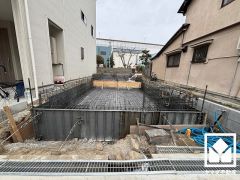 断熱・防音性の高いLow-eペアガラスを採用し、冷暖房効率を高めながら、静かな環境で落ち着いた生活をお送りいただけます。（一部除きます）