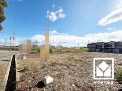 ZEH水準の高い省エネ性能を備えており、光熱費などのランニングコストを抑えられます。夏は涼しく、冬は暖かい、季節に関わらず快適に過ごせる住宅です。