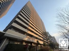 総合病院「尼崎新都心病院」が北東側にあり、急な体調変化やお子様の発熱時にもすぐに駆け込めるので、安心してお住まいいただけます。