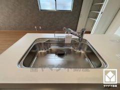 清潔感あふれるシンクで、毎日を気持ちよくスタート。