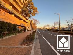 14階建て7階部分で前面に視界を遮る高い建物がなく、海・ヨットハーバーまで一望できる開放的な景色が広がります。