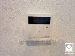 シンプルな給湯リモコンとなっており、複雑な操作の必要がなく、直感的にご利用いただけます。