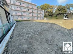 閑静な住宅街にあり、静かな環境で落ち着いた生活をお送りいただけます。