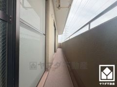 東側バルコニーのため、朝日が気持ちよく入り爽やかな一日を始められます。