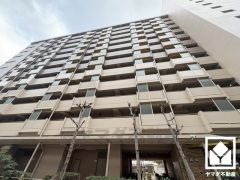 閑静な住宅街にあり、静かな環境で落ち着いた生活をお送りいただけます。