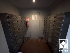 集合ポストが備わっています。鍵付きなので安心です。