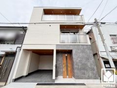 洗練された外観デザインが、住まう誇りを演出。街並みに馴染みながらも、ひときわ目を引く存在感。