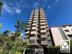 トイレは温水洗浄便座付きで、季節を問わずいつでも温かい便座をお使いいただけます。