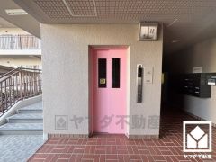 スムーズな移動を叶えるエレベーター。忙しい朝も快適に、ストレスフリーな暮らしをサポート。
